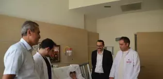 92 Yaşındaki Leyla Demirel'e Kalp Pili Takıldı