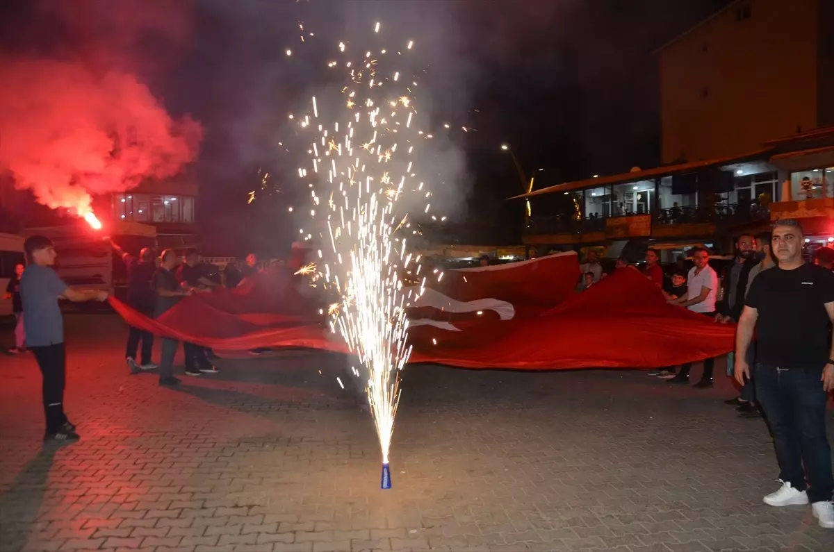 Muş'ta Malazgirt Zaferi Etkinlikleri: Meşale ve Türk Bayrağıyla Anma