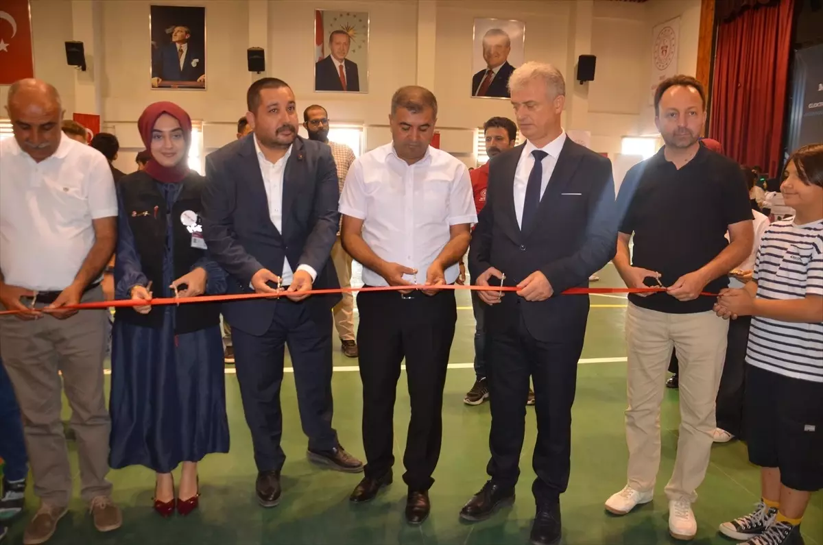 Muş'ta Öğrencilerin Teknoloji Projeleri Sergilendi