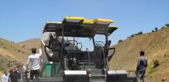 Yarkaya Köyü Yolu Sıcak Asfaltla Kaplandı