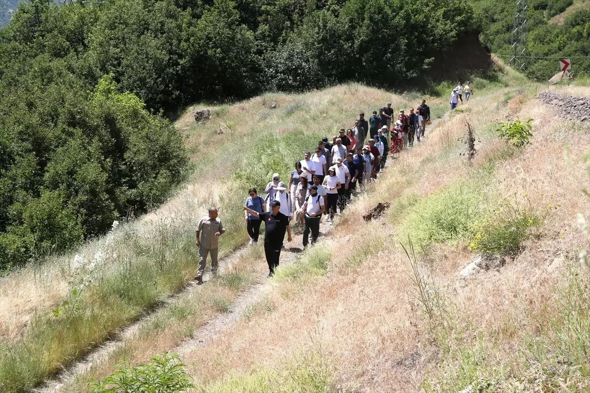 Muş'ta Doğa Yürüyüşü ile Şehrin Güzellikleri Tanıtıldı