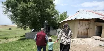 Evlat Hasreti 30 Yıl Sonra Bitti: Araz Aileye Katıldı