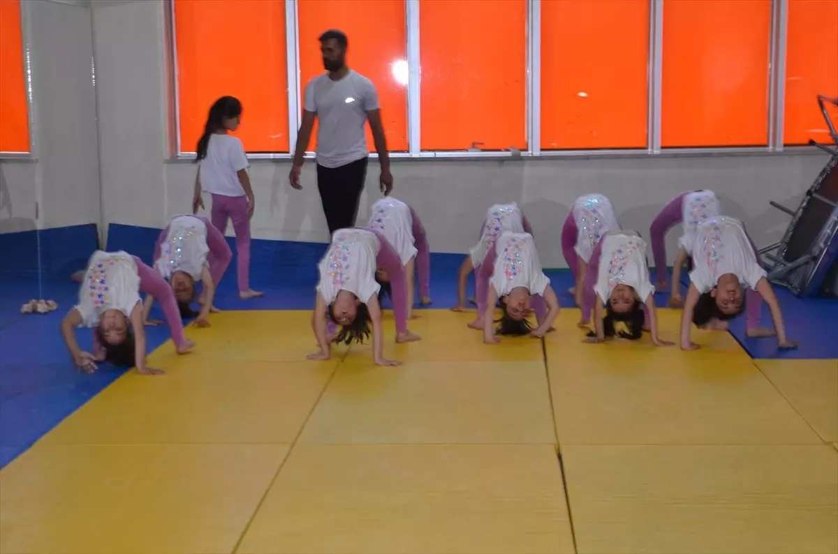 Muşlu Minik Sporcular, Cimnastikte Türkiye Şampiyonluğu İçin Hazırlanıyor