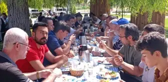Belediye Başkanı Güngör, Çayırhan Esnafıyla Kahvaltıda Buluştu