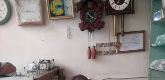 45 Yıldır Nallıhan'da Saat Tamirciliği Yapan Usta