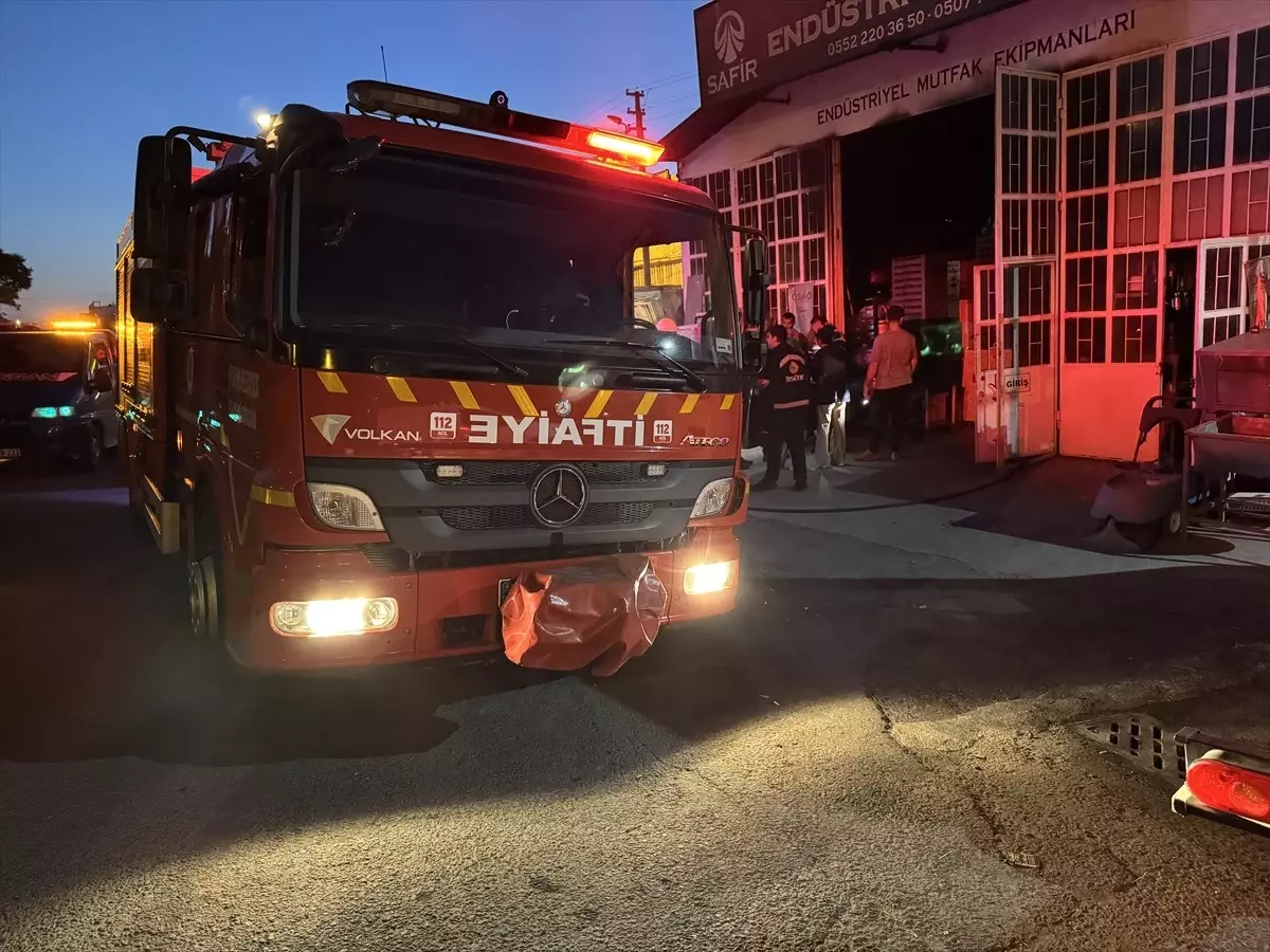 Nevşehir'de Sanayi Sitesinde Yangın