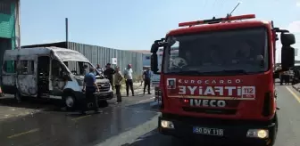 Nevşehir'de Oto Tamirhanesinde Minibüs Yangını