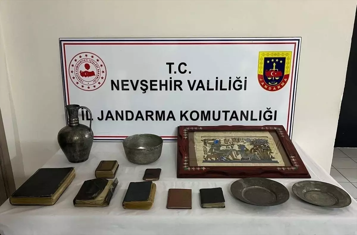 Nevşehir'de Tarihi Eser Kaçakçılığı Operasyonu: 7 El Yazması Kur'an Ele Geçirildi