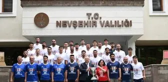 Nevşehir Valisi, BAL Şampiyonu Suvermez Kapadokya Spor Kulübü'nü Kutladı