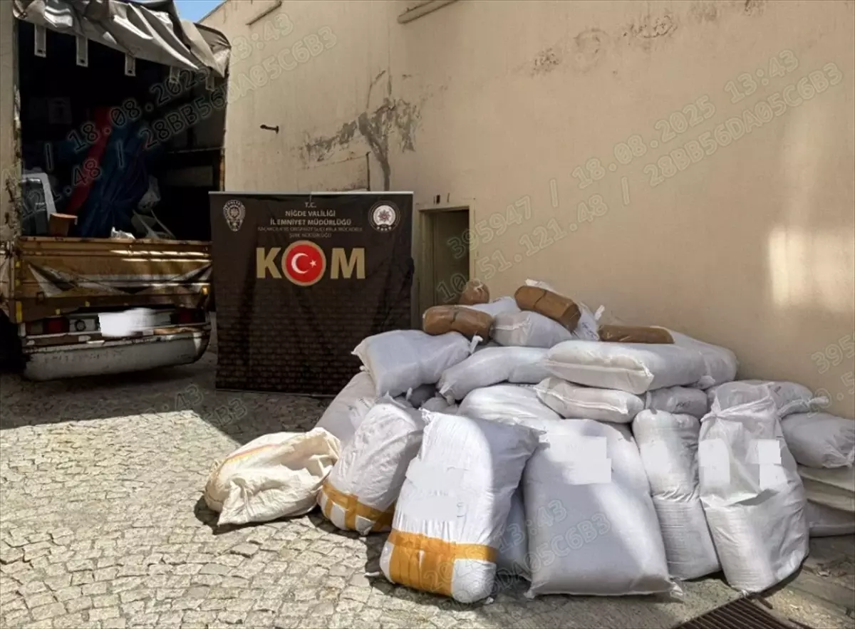 Niğde'de 1600 Kilogram Kaçak Tütün Ele Geçirildi