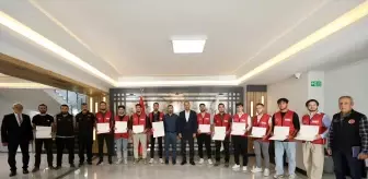 Niğde'de Gönüllü İtfaiyeciler Sertifikalarını Aldı