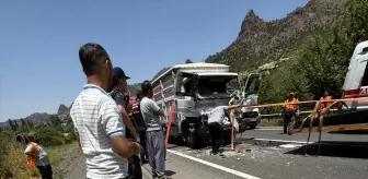 Niğde'de Trafik Kazası: 3 Yaralı