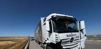 Niğde'de Tır ve Otomobil Çarpıştı: 1 Ölü, 3 Yaralı