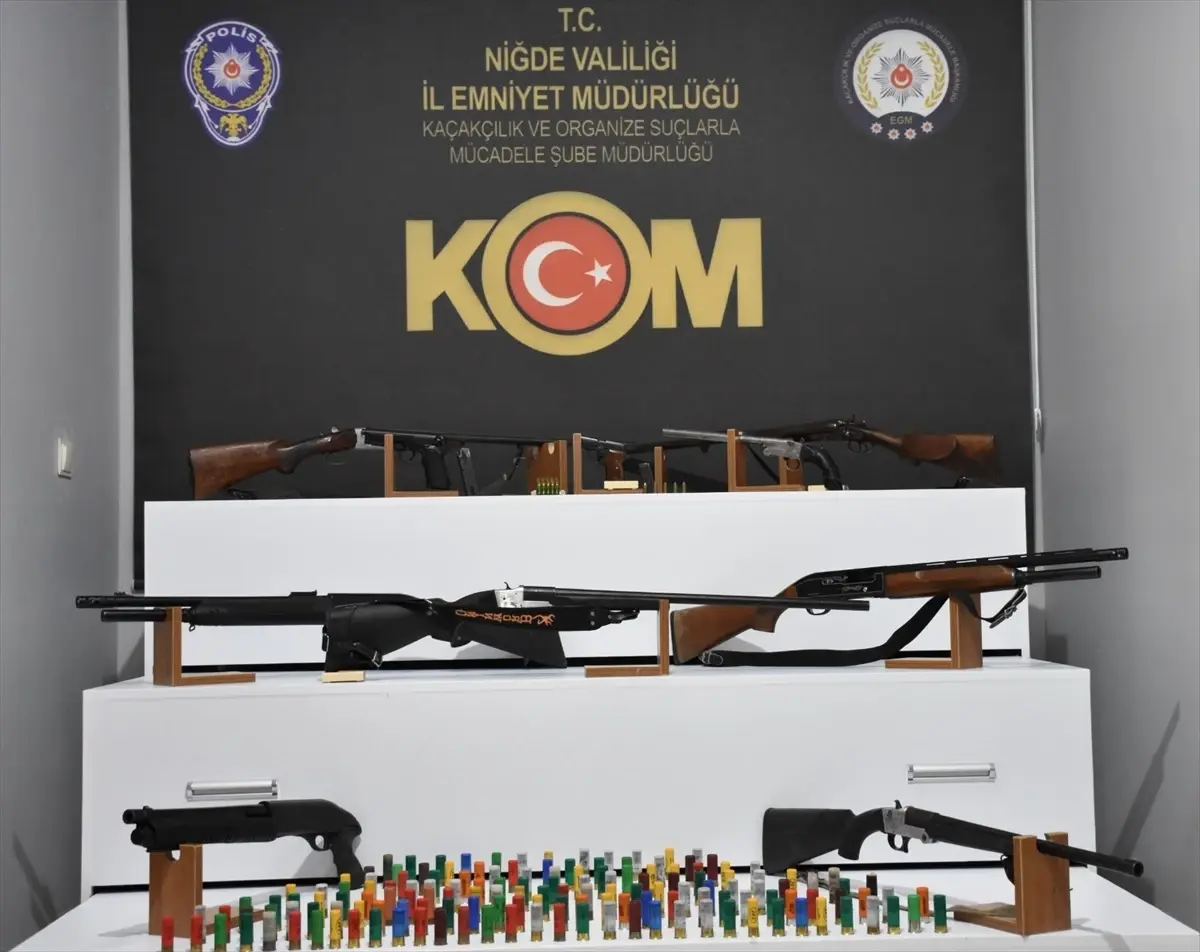 Niğde ve Nevşehir'de Kaçakçılık Operasyonu: 9 Gözaltı