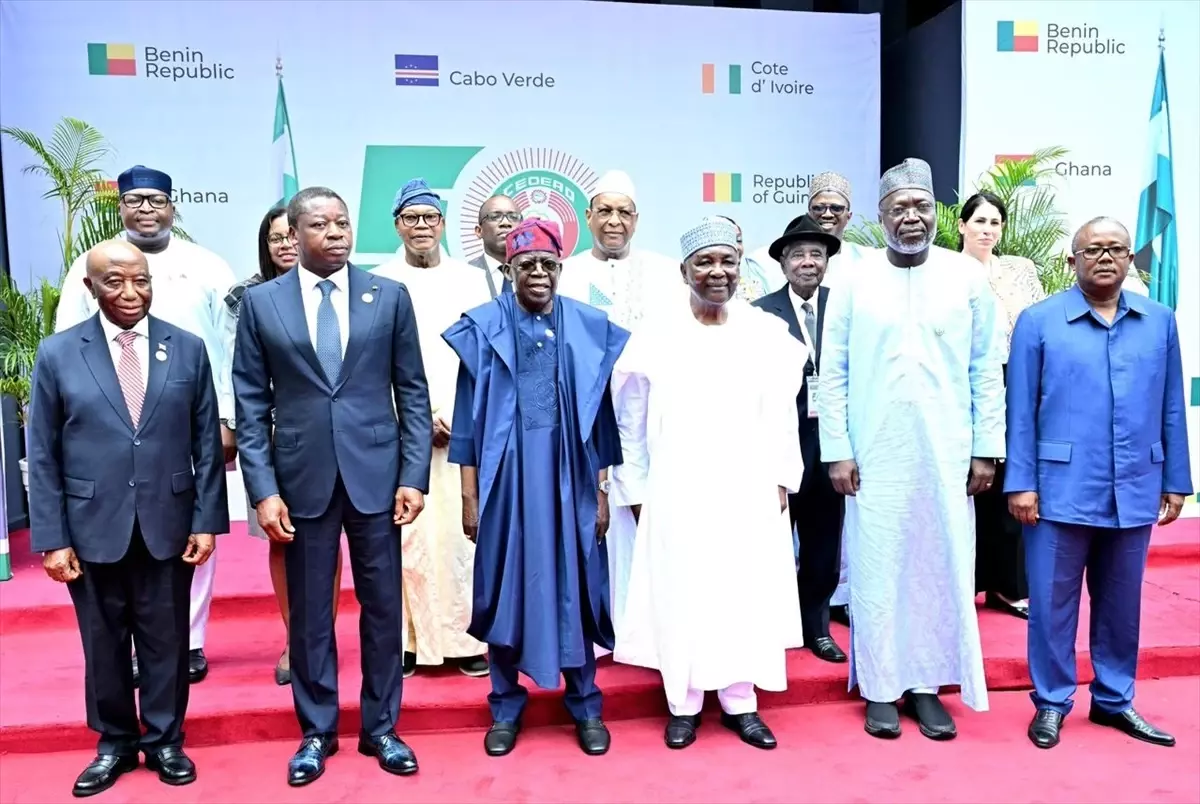ECOWAS'ın 50. Kuruluş Yıl Dönümü Nijerya'da Kutlandı