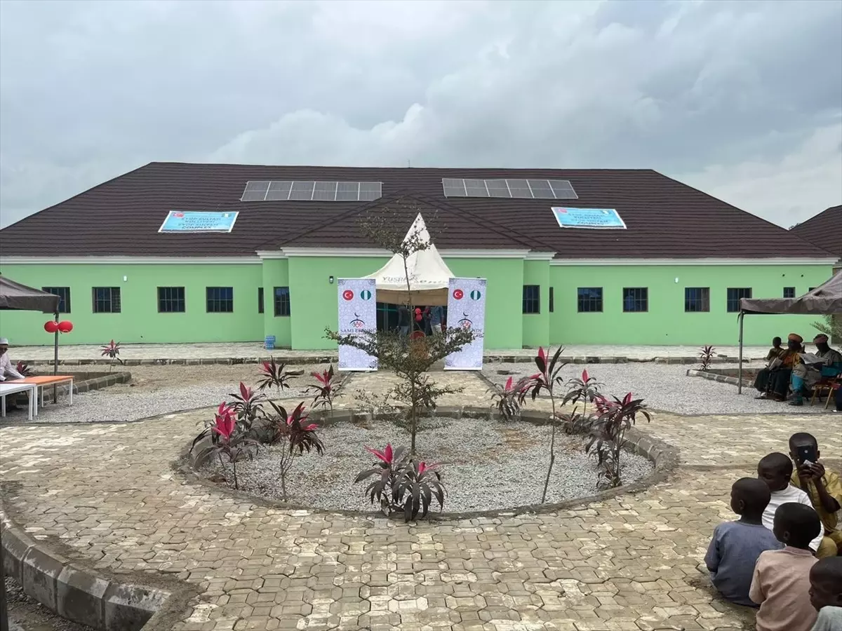 Nijerya'da Eyüp Sultan Külliyesi Açıldı