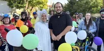 Nişanlı Çiftten Gürültü Kirliliğine Dikkat Çekmek İçin Bisiklet Konvoyu