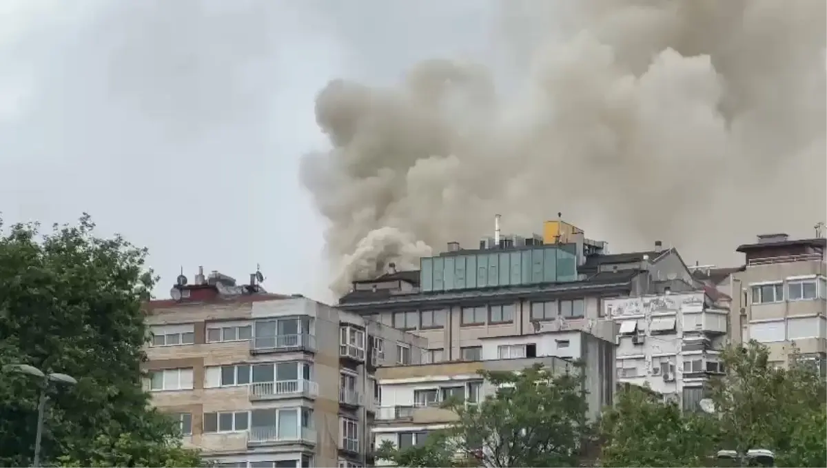 Nişantaşı'nda inşaat halindeki binada yangın -1