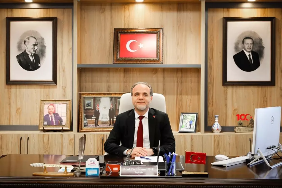 NÖHÜ Rektörü Uslu'dan üniversitenin 33'üncü kuruluş yıl dönümü mesajı