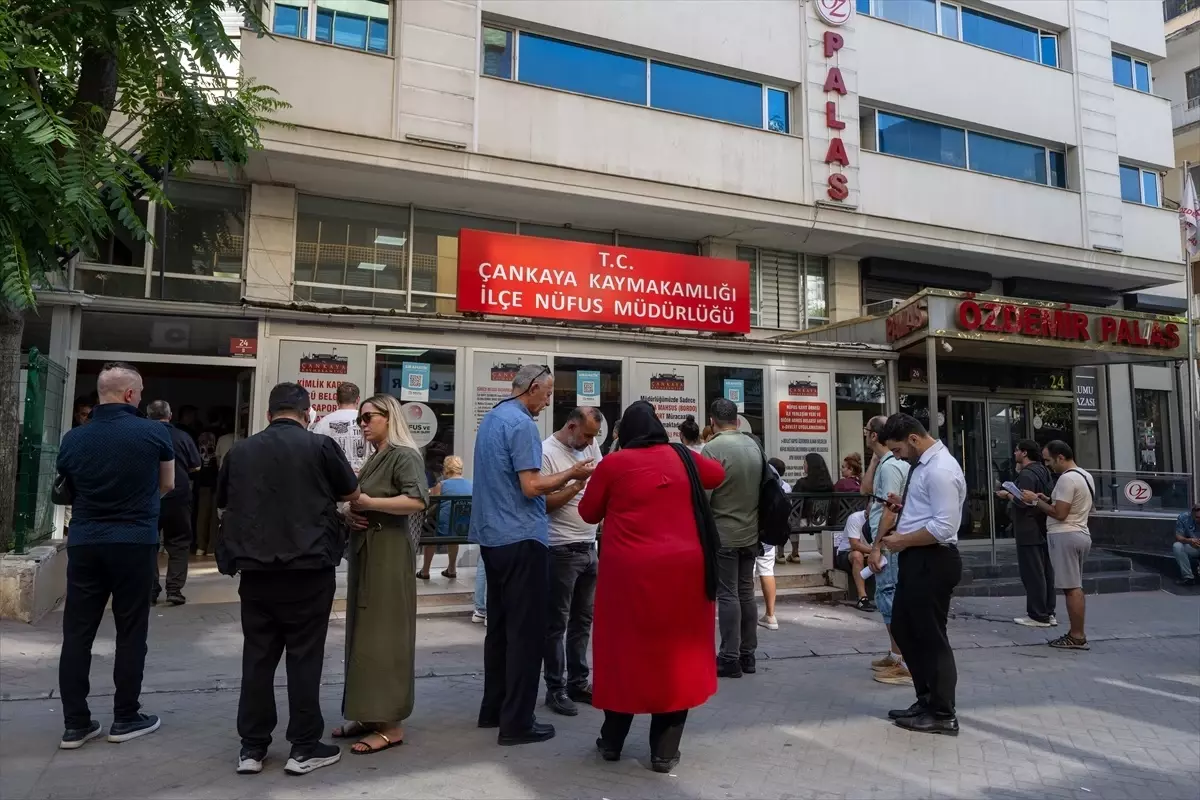 Sürücü Belgesi Yenileme Yoğunluğu: Süre Uzatımı Geldi