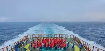 Rusya'nın Nükleer Buzkıranı ile Kuzey Kutbu Keşfi