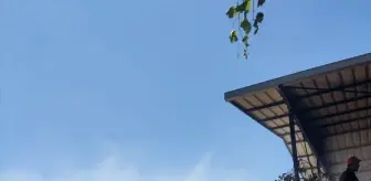 Ödemiş'te Evde Yangın Çıktı, İtfaiye Ekipleri Müdahale Etti