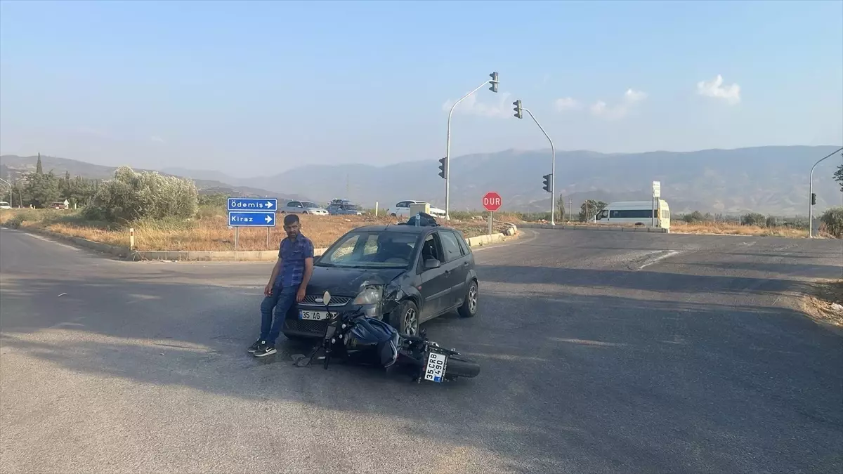 Ödemiş'te Otomobil ve Motosiklet Çarpıştı: 1 Yaralı