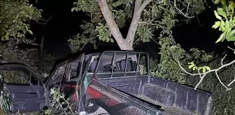 Ödemiş'te Kamyonet ile Otomobil Çarpıştı: 2 Yaralı