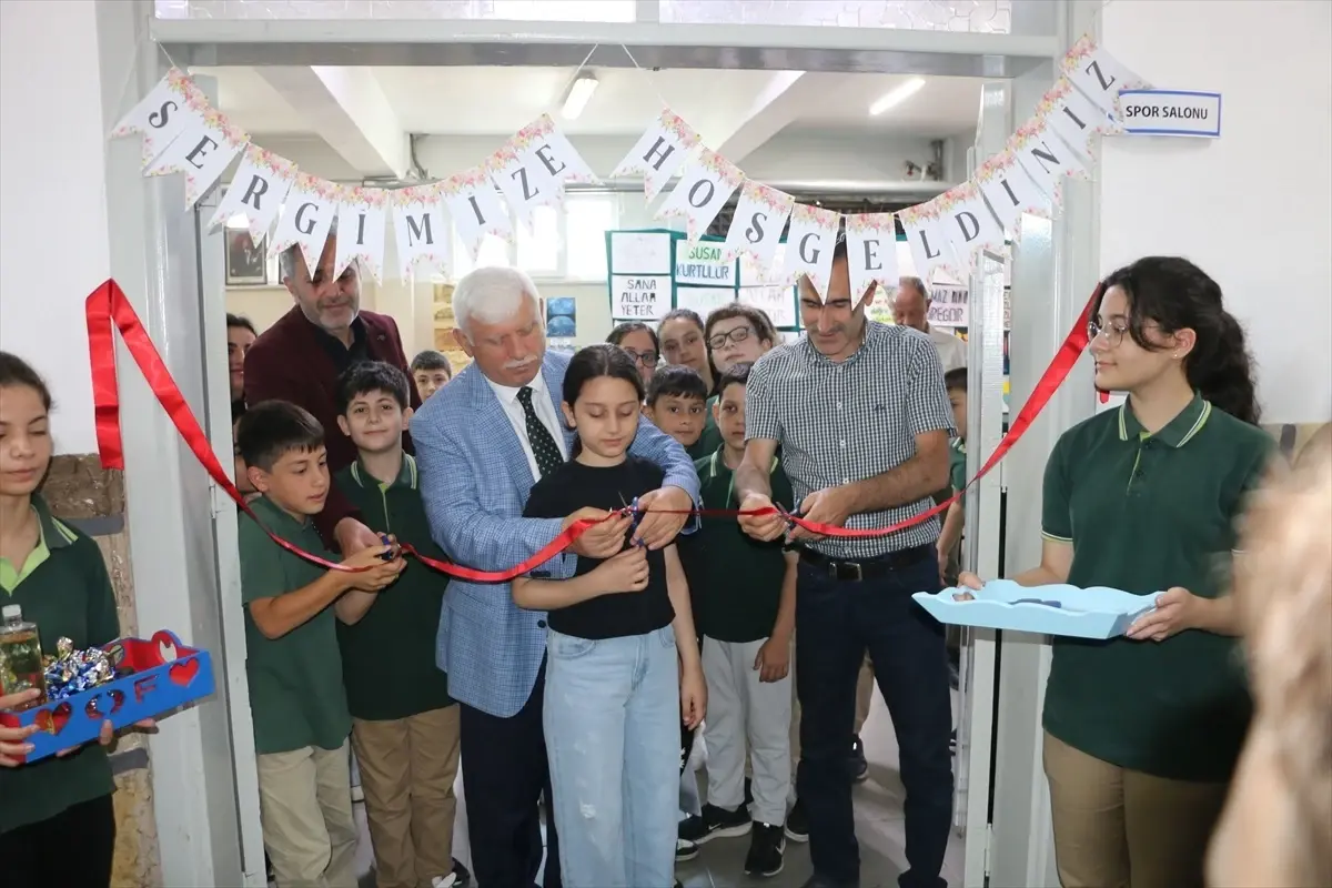 Mikdat Sarıalioğlu Ortaokulu'nda Yıl Sonu Sergisi Düzenlendi