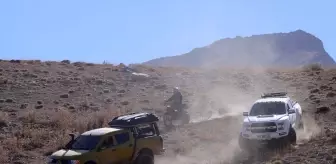 Hakkari'de Off-Road Tutkunları Berçelan Yaylası'nda Buluştu