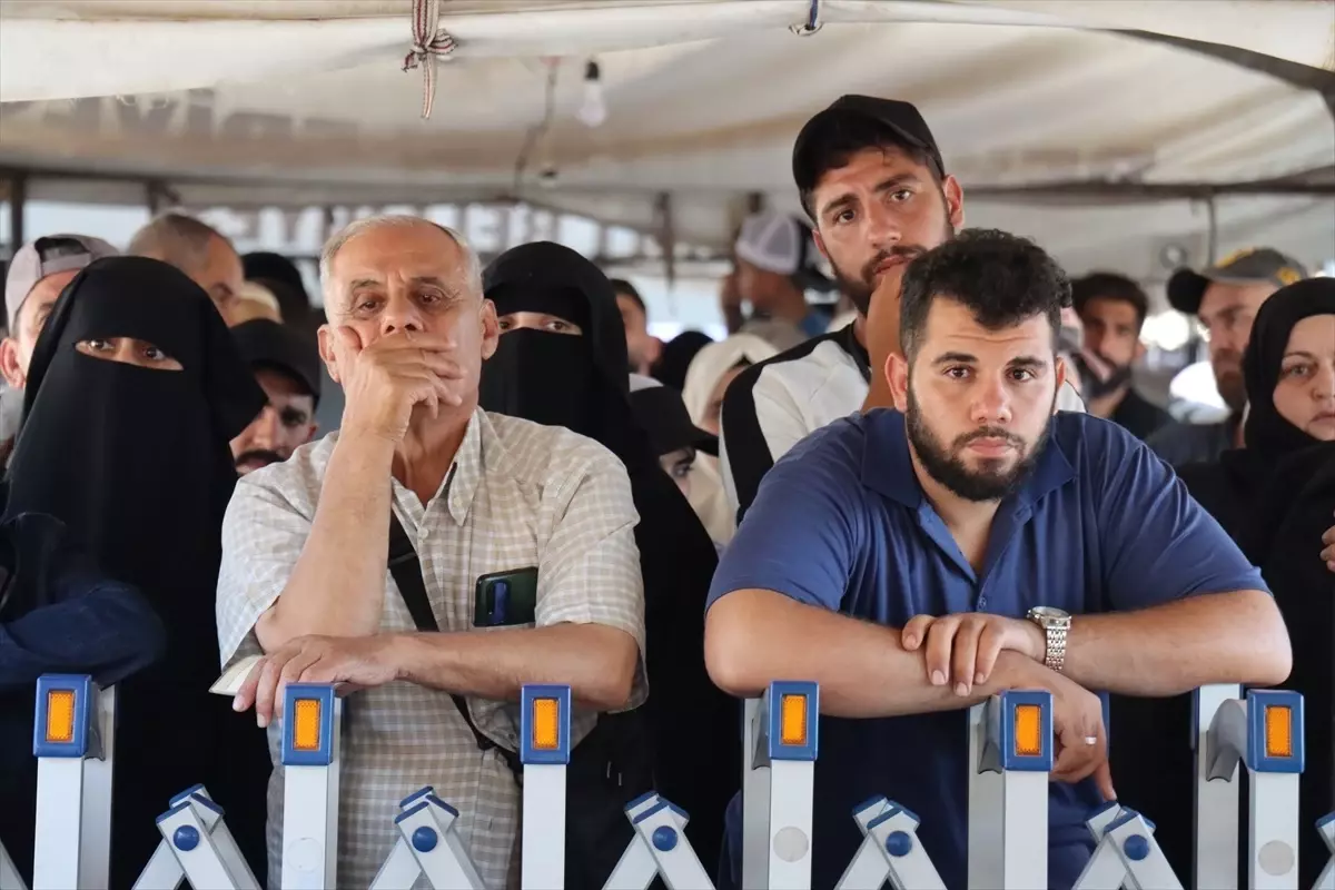 Suriyelilerin Kalıcı Dönüşü İçin Sınır Kapısında Yoğunluk
