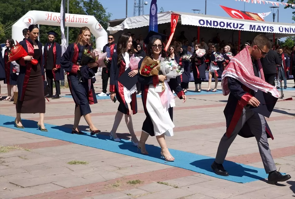 Ondokuz Mayıs Üniversitesi'nde Mezuniyet Töreni Coşkuyla Gerçekleşti