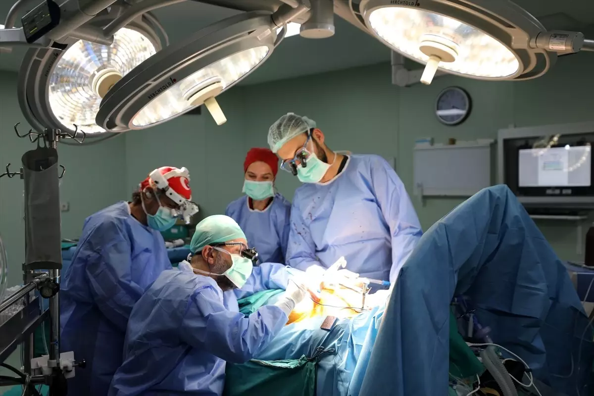 Gaziantep'te Doğum Sonrasında Aort Yırtılması: Anne ve Bebek Sağlığına Kavuştu