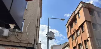 Dolmuş Vincin Sepetine Çarptı: İşçi Yaralandı