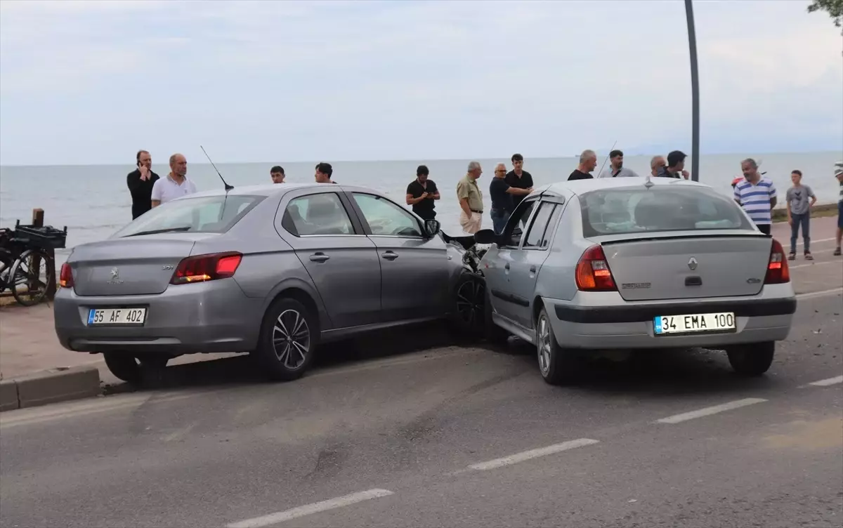 Ordu'da İki Otomobilin Çarpışması: 7 Yaralı