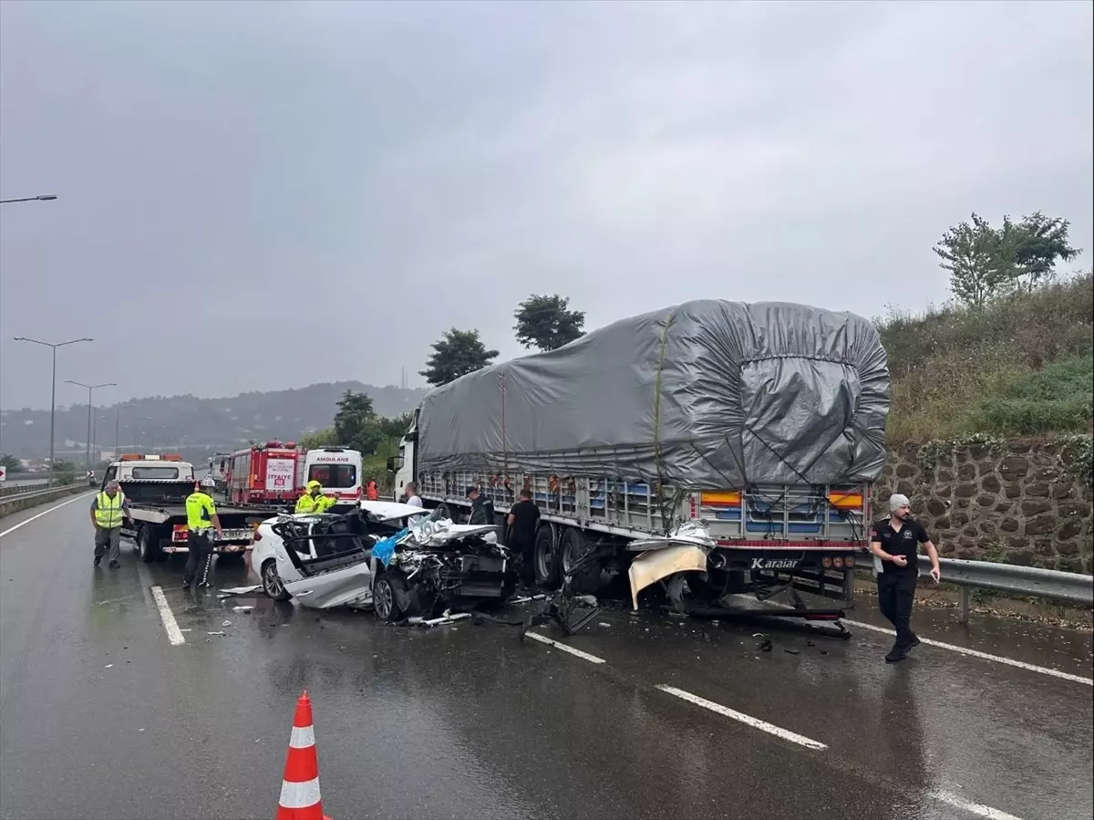 Ordu'da Trafik Kazası: 1 Ölü, 2 Yaralı