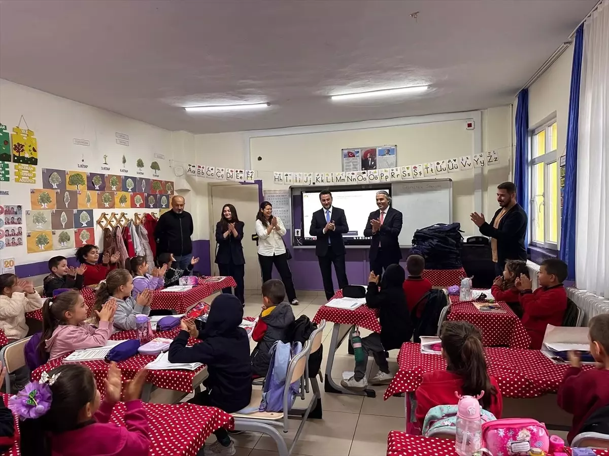 Ordu'da TKDK'den öğrencilere kırtasiye malzemesi desteği