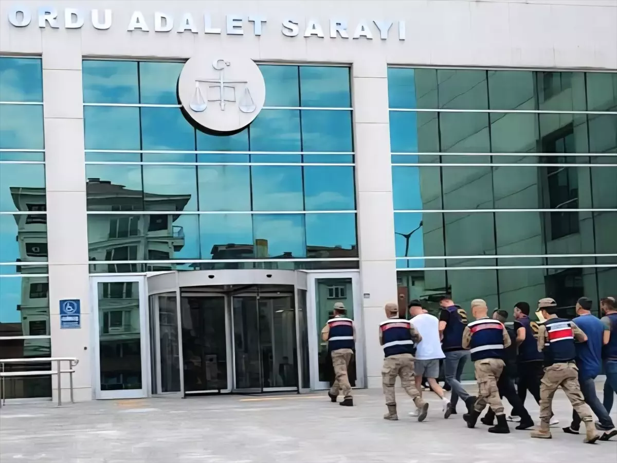 Kabadüz'de Kundaklama Olayı: 3 Şahıs Tutuklandı