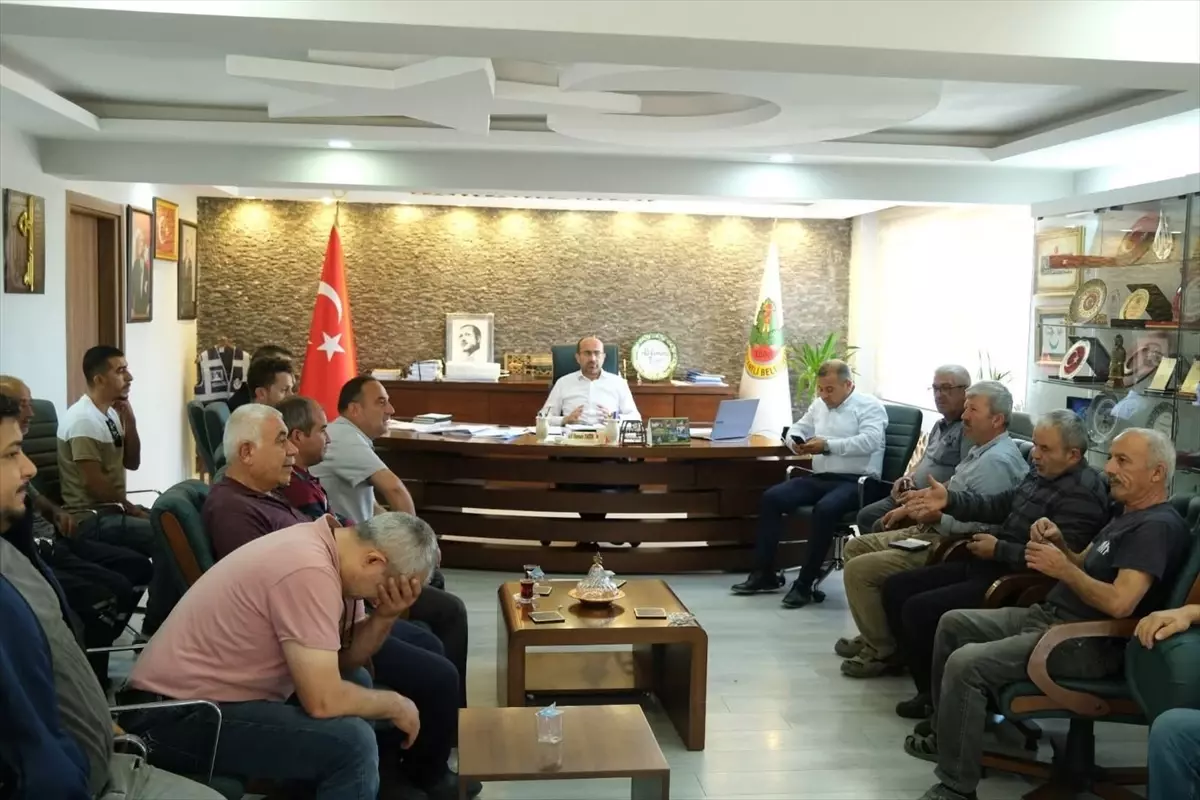 Orhaneli Belediye Başkanı Tayır, Sanayi Sitesi Esnafıyla Buluştu