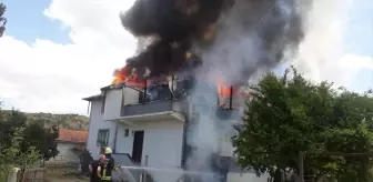 Osmancık'ta Binanın Yangını Kontrol Altına Alındı