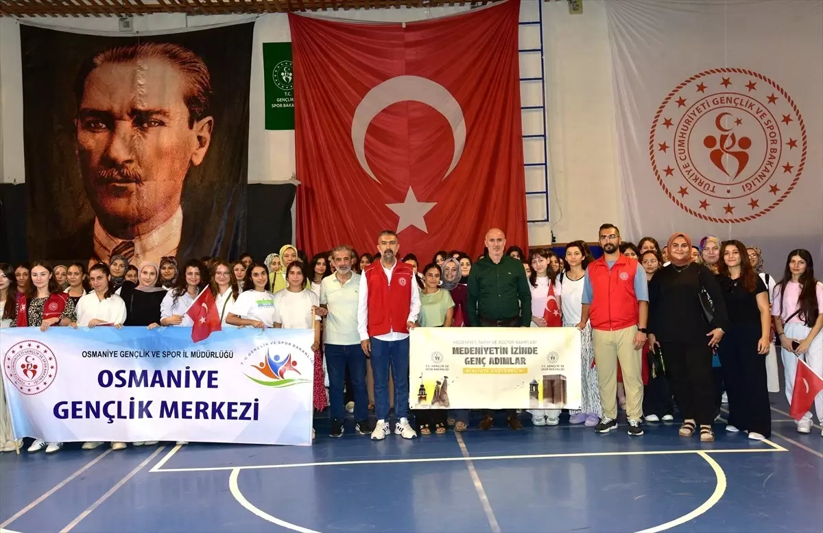 Osmaniye'de 120 Kız Öğrenci Tarih ve Kültür Kamplarına Uğurlandı