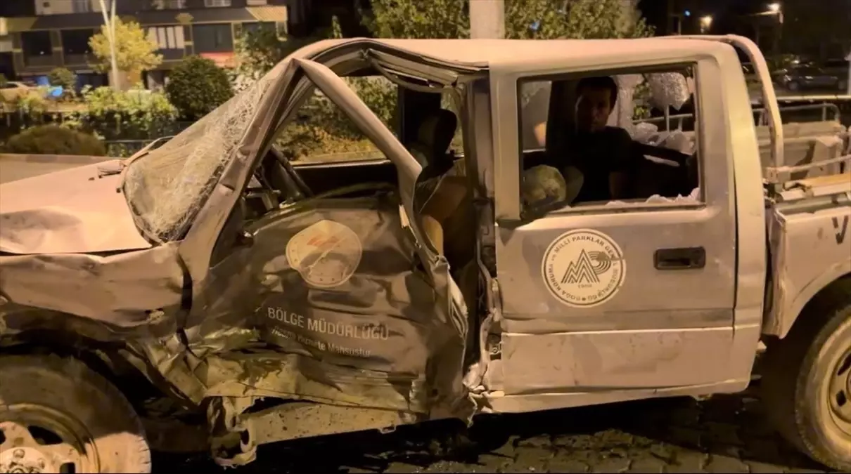 Osmaniye'de Trafik Kazası: 4 Yaralı