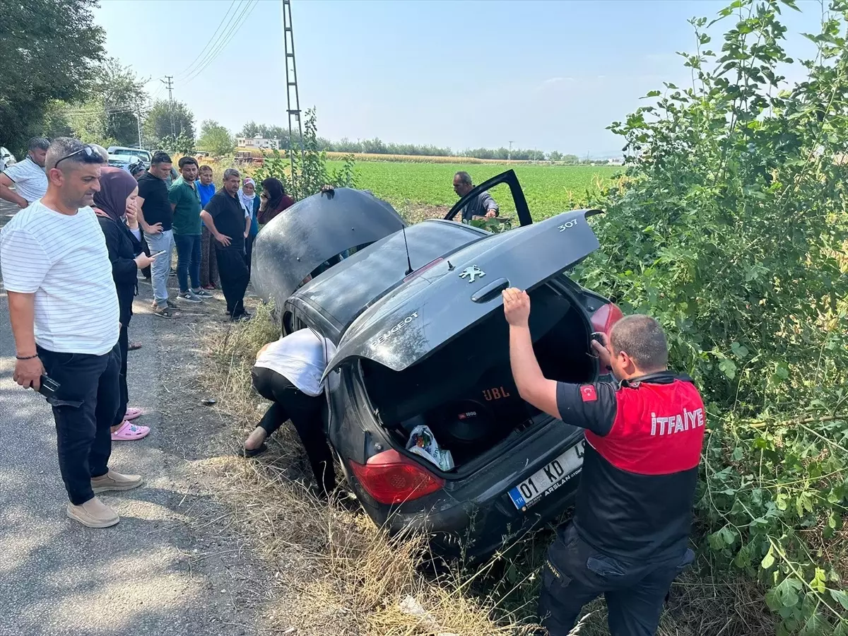 Osmaniye'de Şarampole Devrilen Otomobilde 4 Yaralı