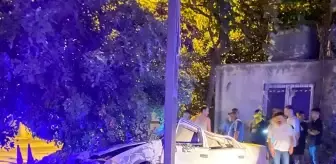 Reklam Tabelasına Çarpan Otomobil Sürücüsü Hayatını Kaybetti