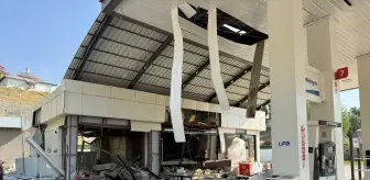 Van'da Akaryakıt İstasyonunda Patlama: Bir İşçi Ağır Yaralandı