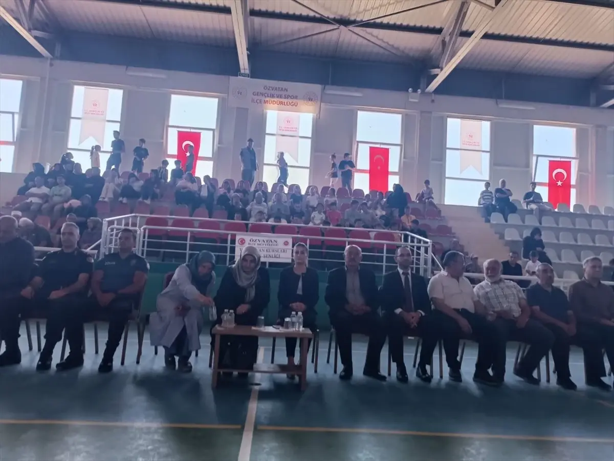 Özvatan'da Yaz Kur'an Kursu Çocuk Şenliği Düzenlendi