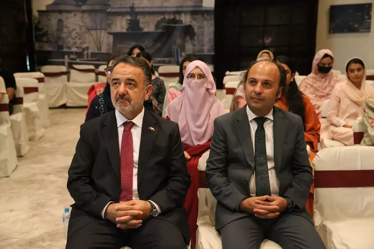 Pakistan'da Türkiye Bursları Oryantasyon Programı Düzenlendi