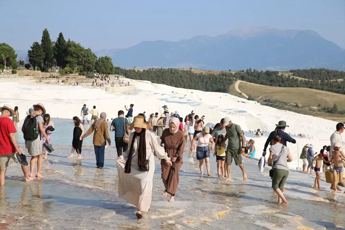 Pamukkale'de Kurban Bayramı Yoğunluğu