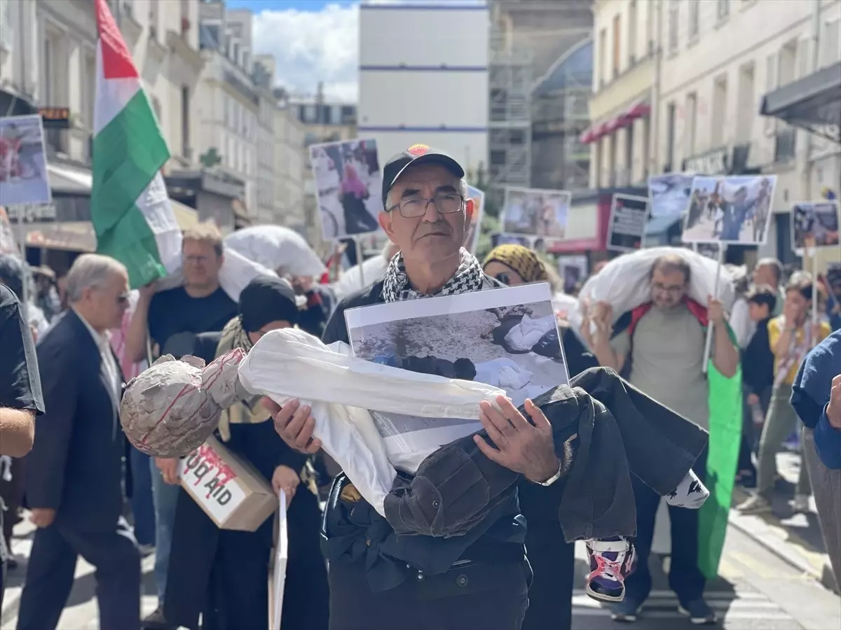 Paris'te Gazze için Protesto: Soykırımı Durdurun!