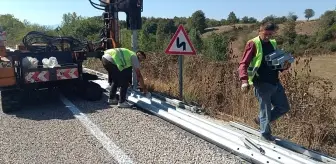 Bilecik'te Uçurum Kenarına Güvenlik Bariyeri Yapıldı